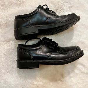 Ecco boys dress shoe